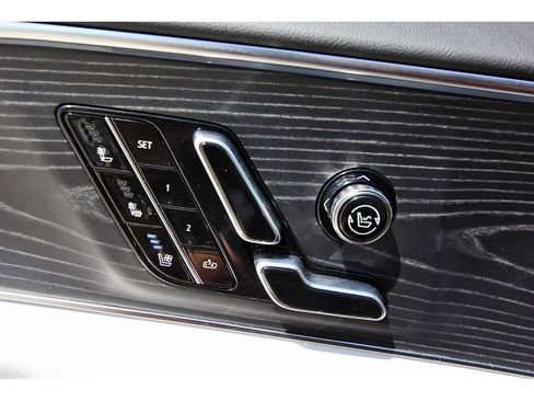 New 2026 Cadillac Lyriq Premium Luxury image 21