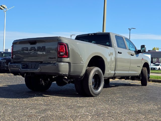 New 2027 RAM 3500 Big Horn AWD/4WD image 16