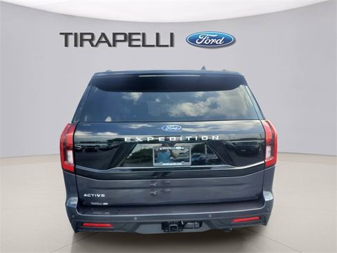 New 2025 Ford Expedition Active image 7