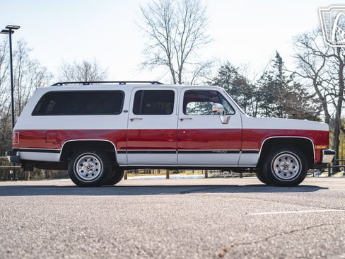 Used 1991 Chevrolet Suburban 2WD image 20