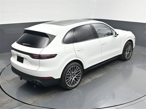 Used 2023 Porsche Cayenne S Platinum w/ Assistance Package image 56