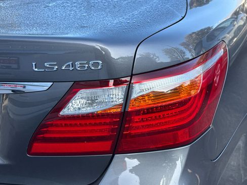Used 2012 Lexus LS 460 w/ Comfort Pkg RWD image 10