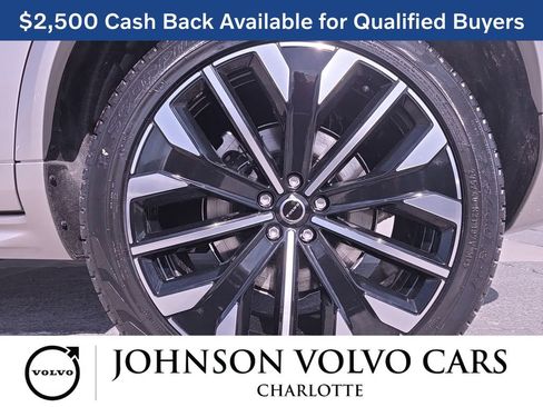 New 2026 Volvo XC90 B6 Ultra w/ Protection Package image 38