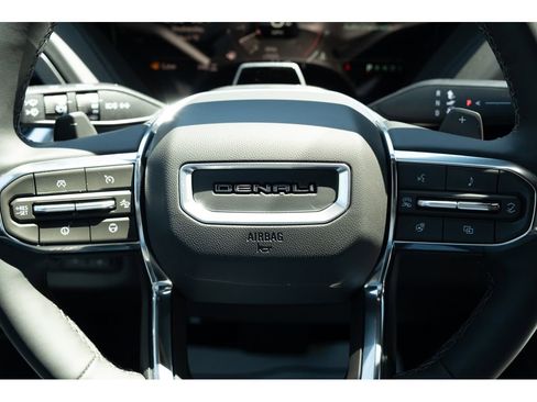 New 2026 GMC Yukon Denali w/ Denali Reserve Package image 18