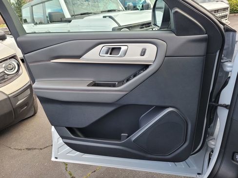 New 2026 Ford Explorer Active image 36