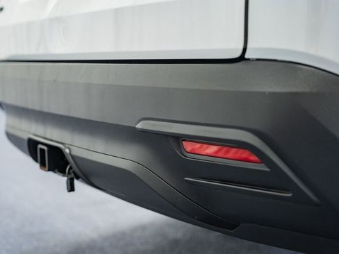 Used 2024 Toyota Grand Highlander XLE image 10