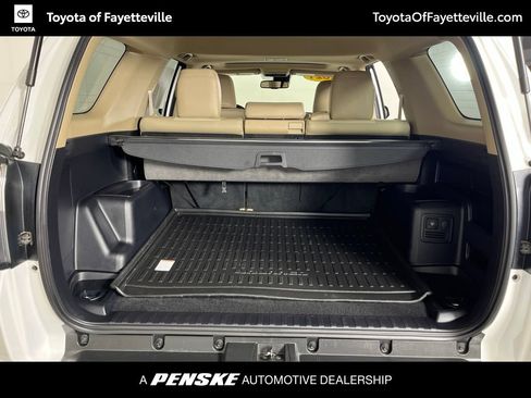 Used 2021 Toyota 4Runner SR5 Premium w/ Moonroof Package AWD/4WD image 25