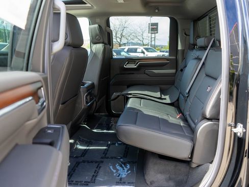 New 2026 GMC Sierra 2500 Denali w/ Denali Reserve Package AWD/4WD image 13