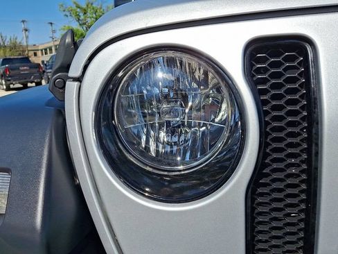 Used 2022 Jeep Wrangler Unlimited Sport AWD/4WD image 12