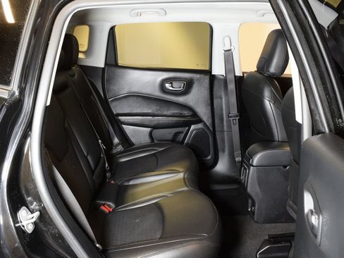 Used 2020 Jeep Compass Latitude FWD image 29