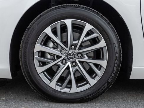 Used 2025 Lexus ES 350 w/ Accessory Package (Z2) FWD image 14