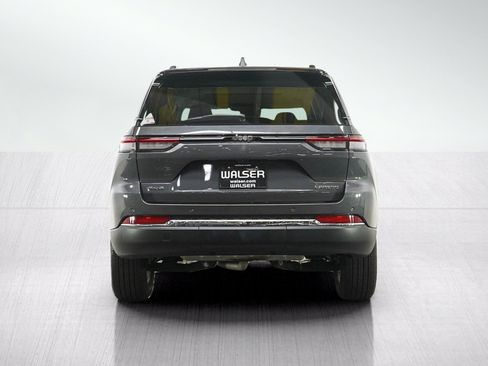 Used 2023 Jeep Grand Cherokee Laredo X AWD/4WD image 4