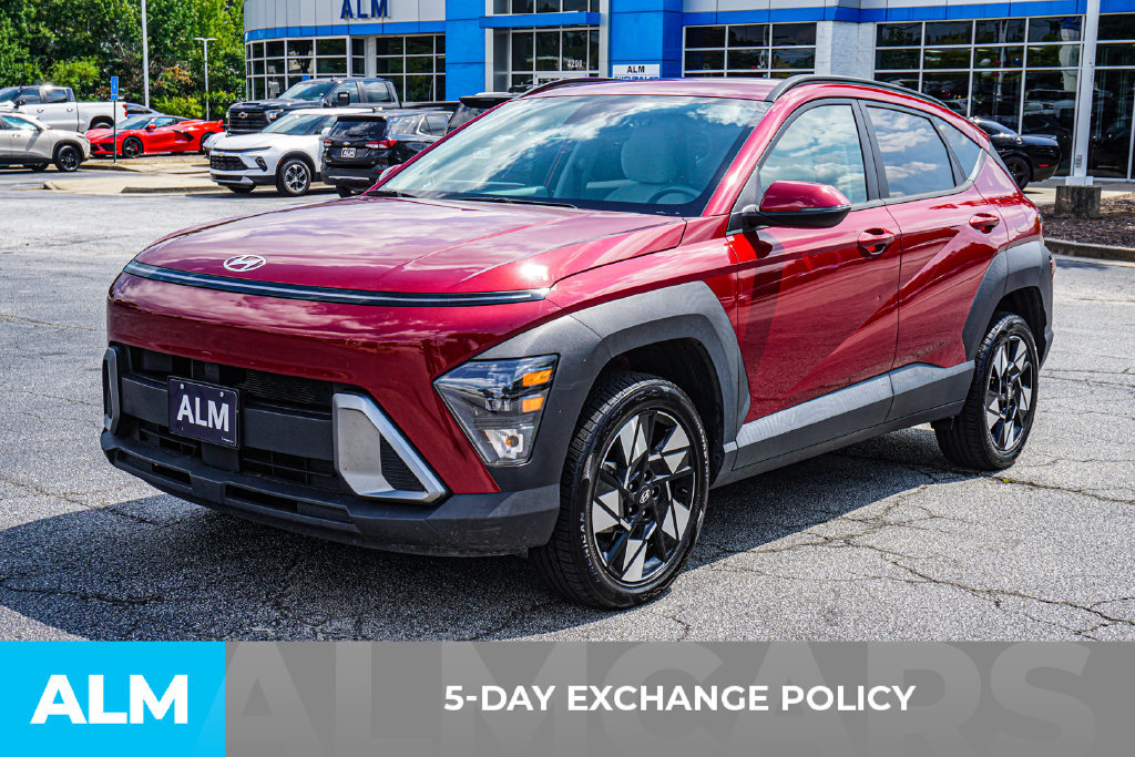 Used 2024 Hyundai Kona SEL AWD/4WD image 3