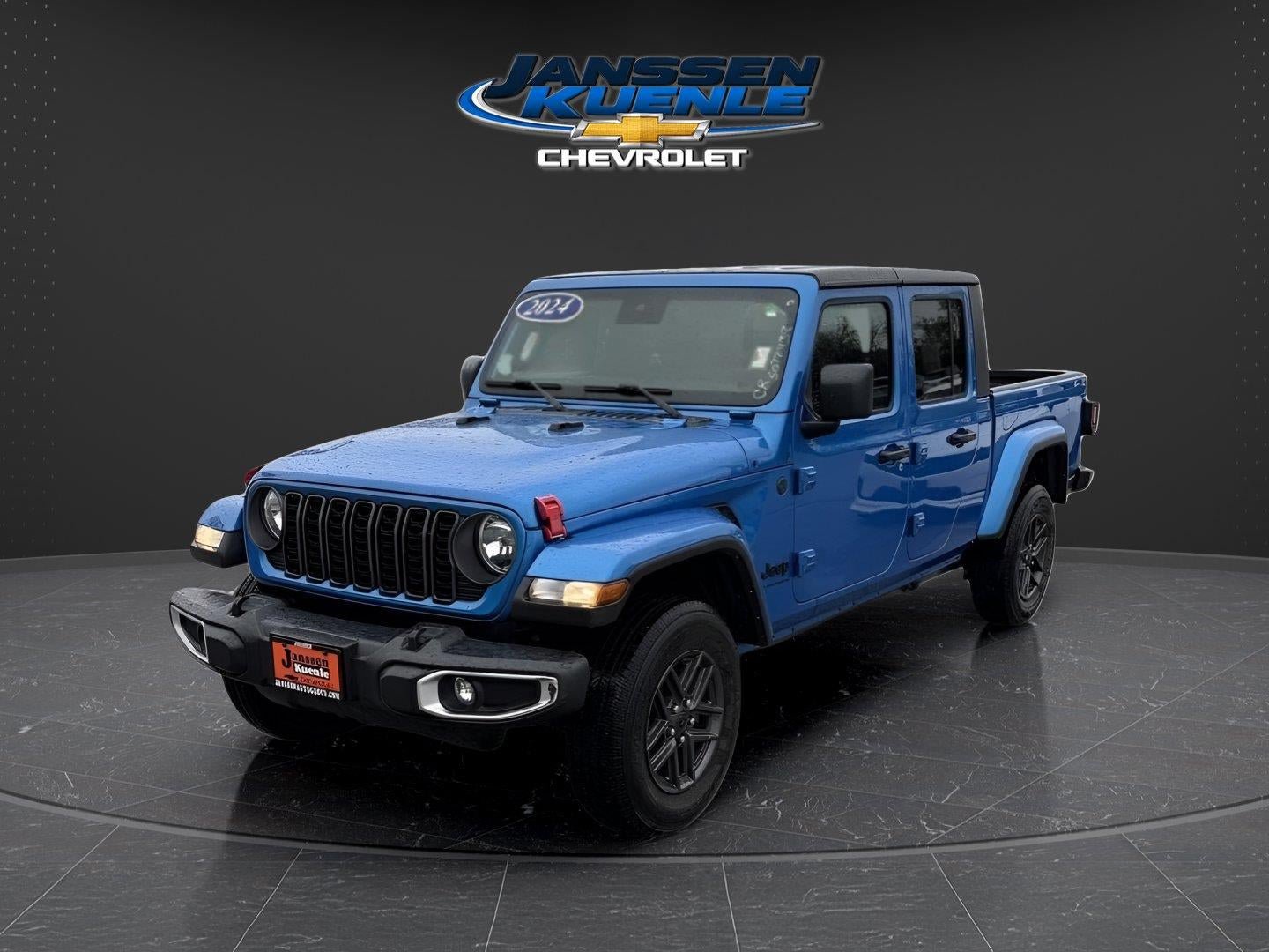 Used 2024 Jeep Gladiator Sport AWD/4WD image 1