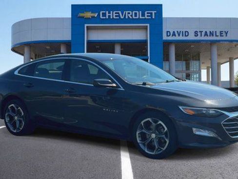 Used 2023 Chevrolet Malibu LT FWD image 2