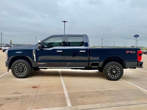 Used 2024 Ford F250 Platinum AWD/4WD image 3