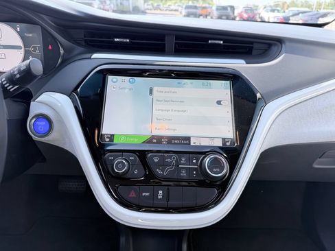 Used 2017 Chevrolet Bolt LT FWD image 11