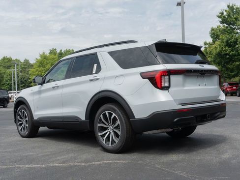 New 2026 Ford Explorer ST-Line AWD/4WD image 9