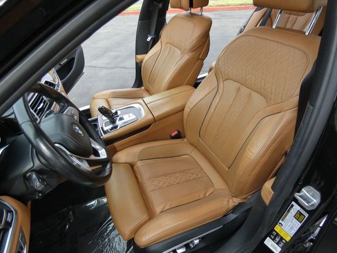 Used 2016 BMW 750i xDrive image 57