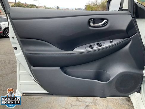 Used 2025 Nissan Leaf S FWD image 22