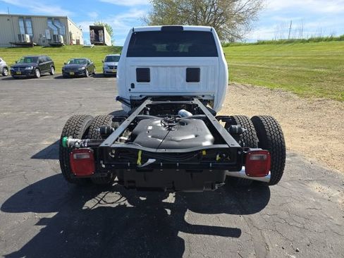 New 2026 RAM 3500 Tradesman w/ Chrome Appearance Group A AWD/4WD image 6