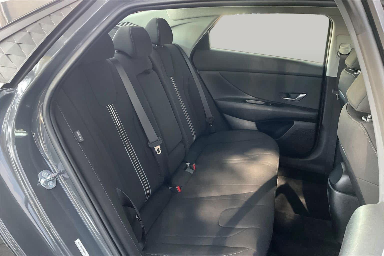 Certified 2025 Hyundai Elantra SEL FWD image 20