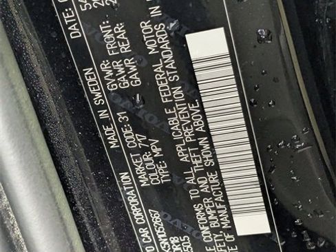 Used 2022 Volvo XC60 B5 Momentum image 36