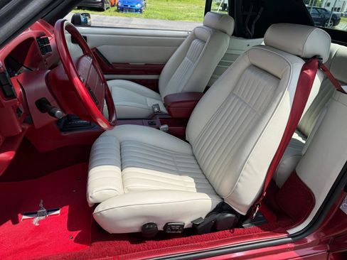 Used 1992 Ford Mustang GT RWD image 13
