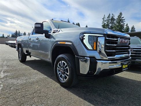 Used 2024 GMC Sierra 2500 SLE w/ SLE Convenience Package image 2