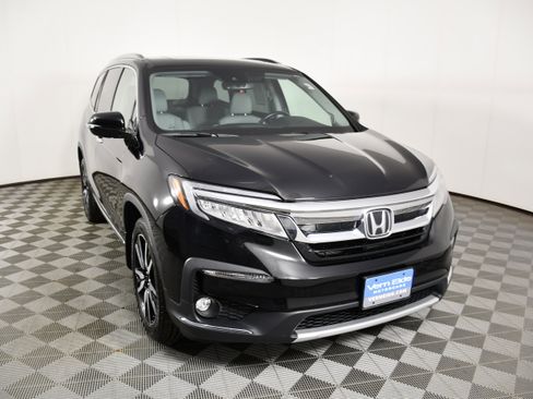 Used 2019 Honda Pilot Touring image 3