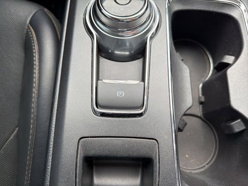 Used 2017 Ford Fusion Titanium FWD image 36