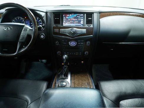 Used 2017 INFINITI QX80 4WD w/ Driver Assistance Package image 20