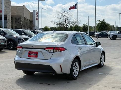 Used 2024 Toyota Corolla LE image 4