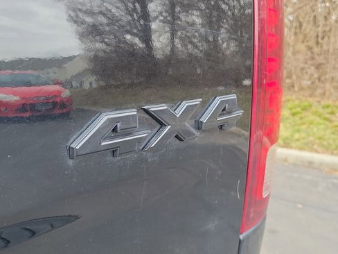 Used 2014 RAM 2500 Laramie w/ Black Appearance Group image 7