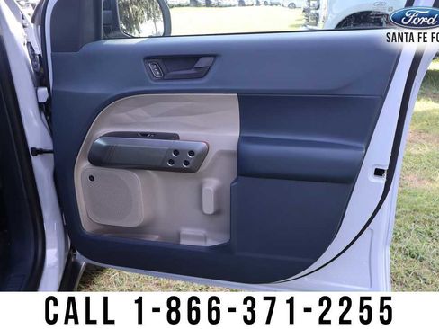 New 2025 Ford Maverick Lariat w/ 4K Tow Package image 32