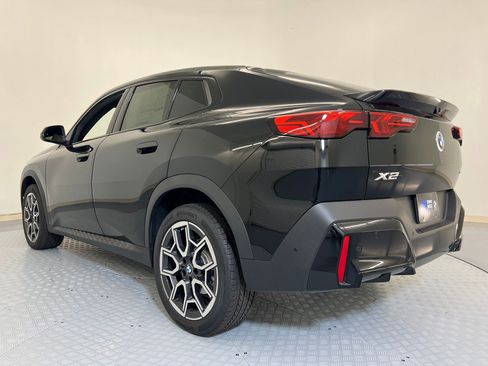 Used 2025 BMW X2 xDrive28i w/ Convenience Package image 3