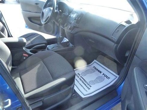 Used 2010 Hyundai Elantra GLS FWD image 17
