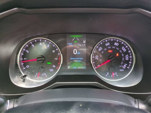 Used 2019 Toyota RAV4 LE w/ All Weather Liner Package AWD/4WD image 25