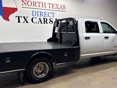 Used 2022 RAM 3500 Tradesman w/ Chrome Appearance Group AWD/4WD image 5