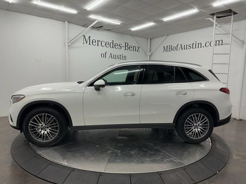 Used 2026 Mercedes-Benz GLC 300 4MATIC image 4