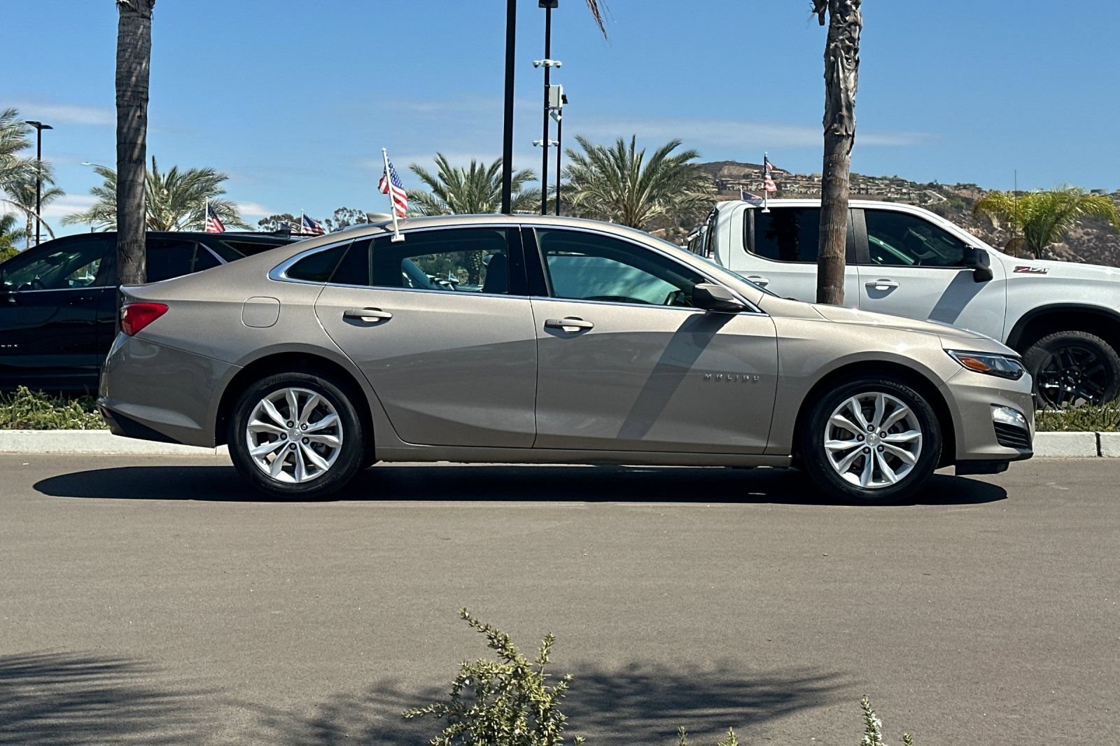 Used 2023 Chevrolet Malibu LT FWD image 3