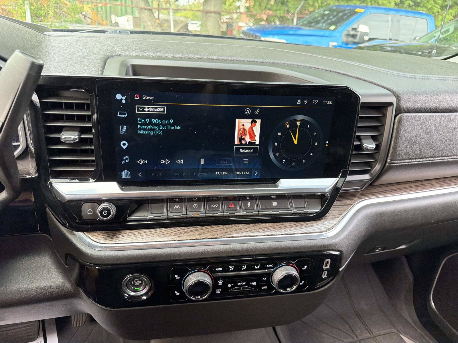 Used 2023 Chevrolet Silverado 1500 LT AWD/4WD image 22