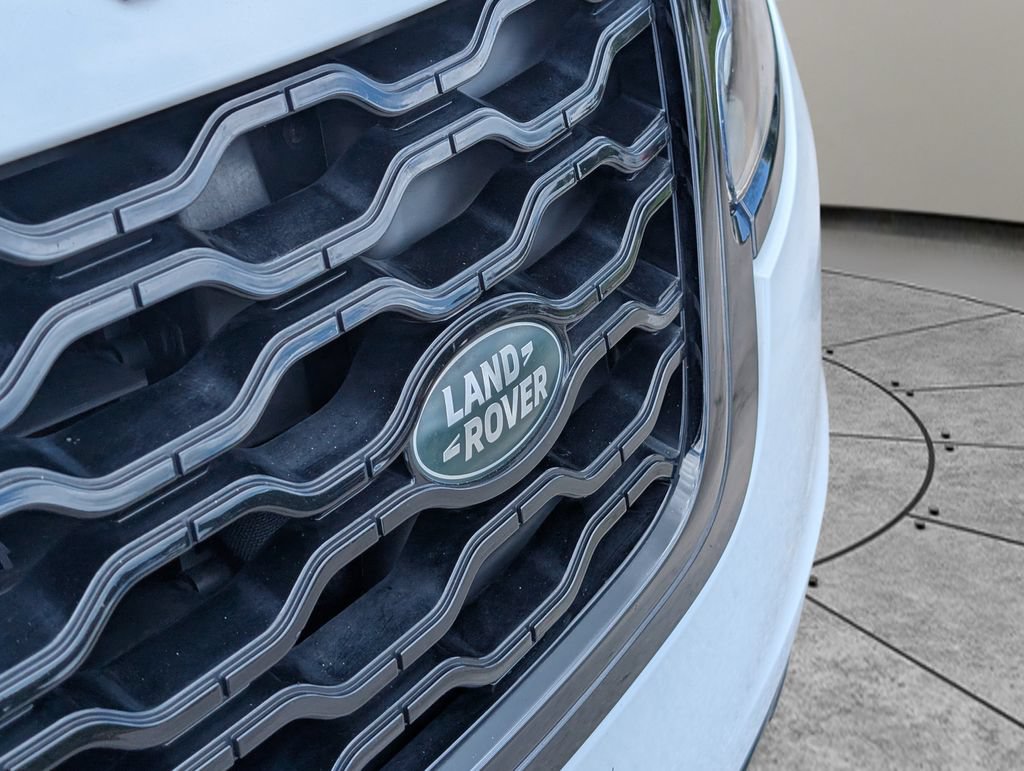Used 2022 Land Rover Range Rover Velar R-Dynamic S AWD/4WD image 10