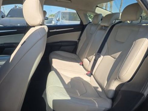 Used 2018 Ford Fusion Titanium AWD/4WD image 9