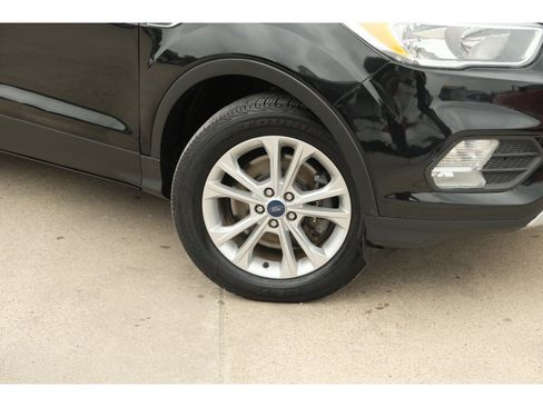 Used 2018 Ford Escape SE w/ SE Sync 3 Package AWD/4WD image 10