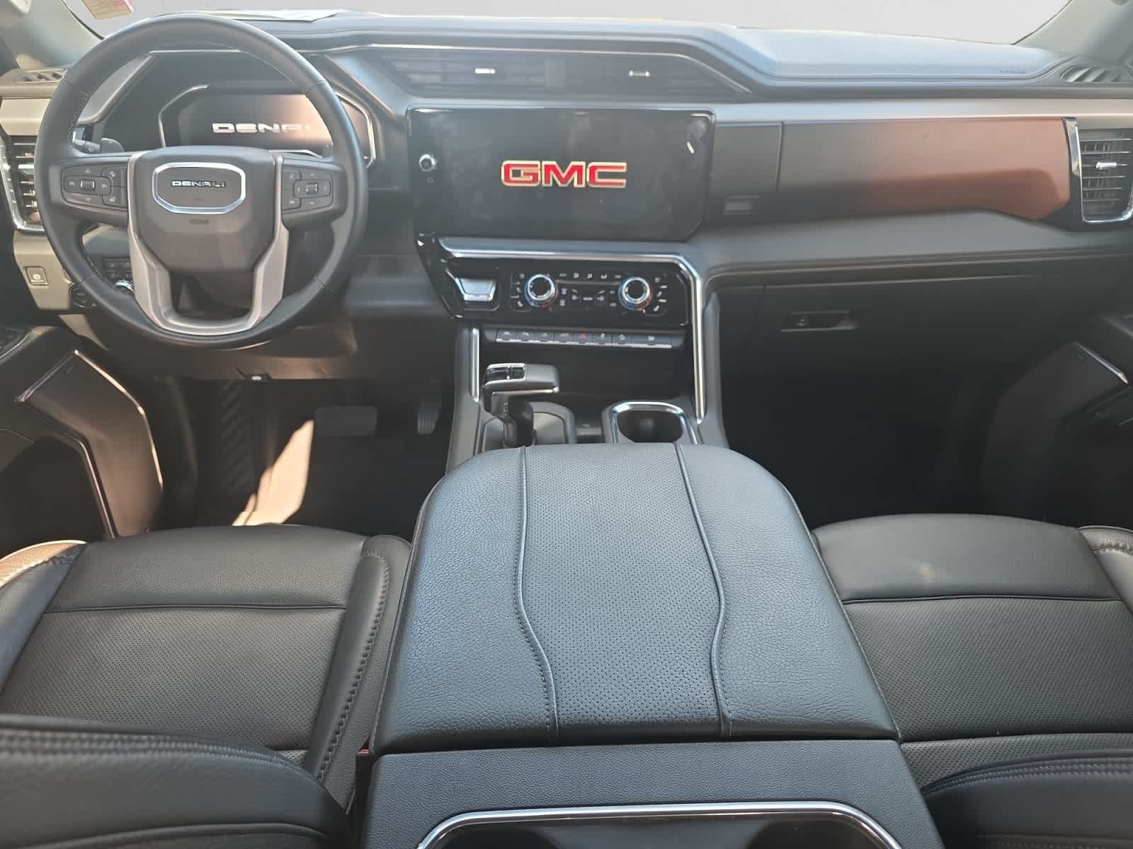 Used 2024 GMC Sierra 1500 Denali w/ Denali Reserve Package AWD/4WD image 10