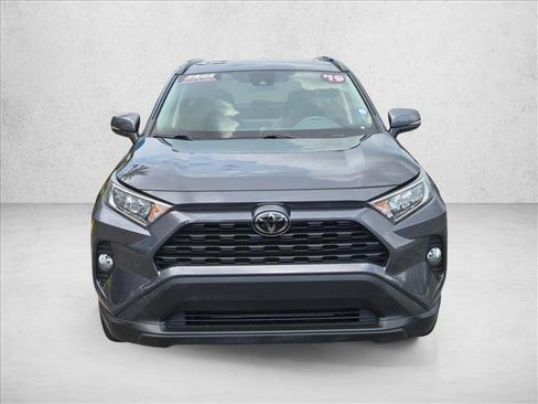 Used 2019 Toyota RAV4 XLE Premium FWD image 2