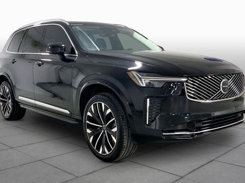 Used 2025 Volvo XC90 B6 Ultra w/ Protection Package Premier AWD/4WD image 2