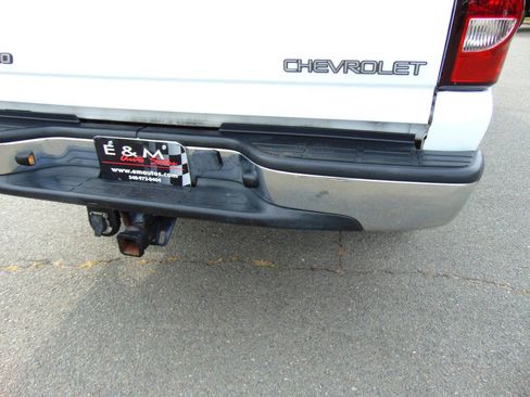 Used 2005 Chevrolet Silverado 2500 LS w/ Heavy-Duty Power Package RWD image 33