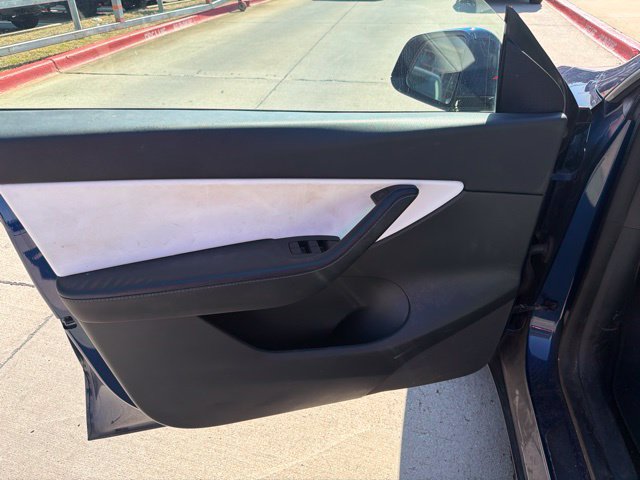 Used 2022 Tesla Model Y Long Range AWD/4WD image 10